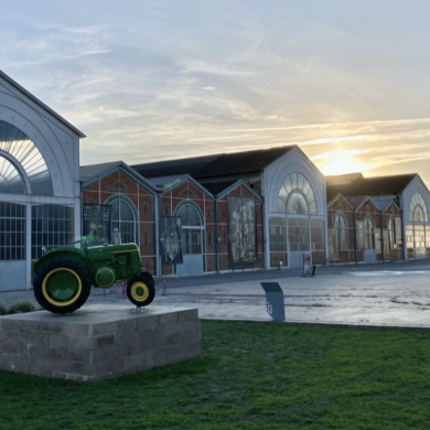 usine de tracteurs reconvertie à Vierzon